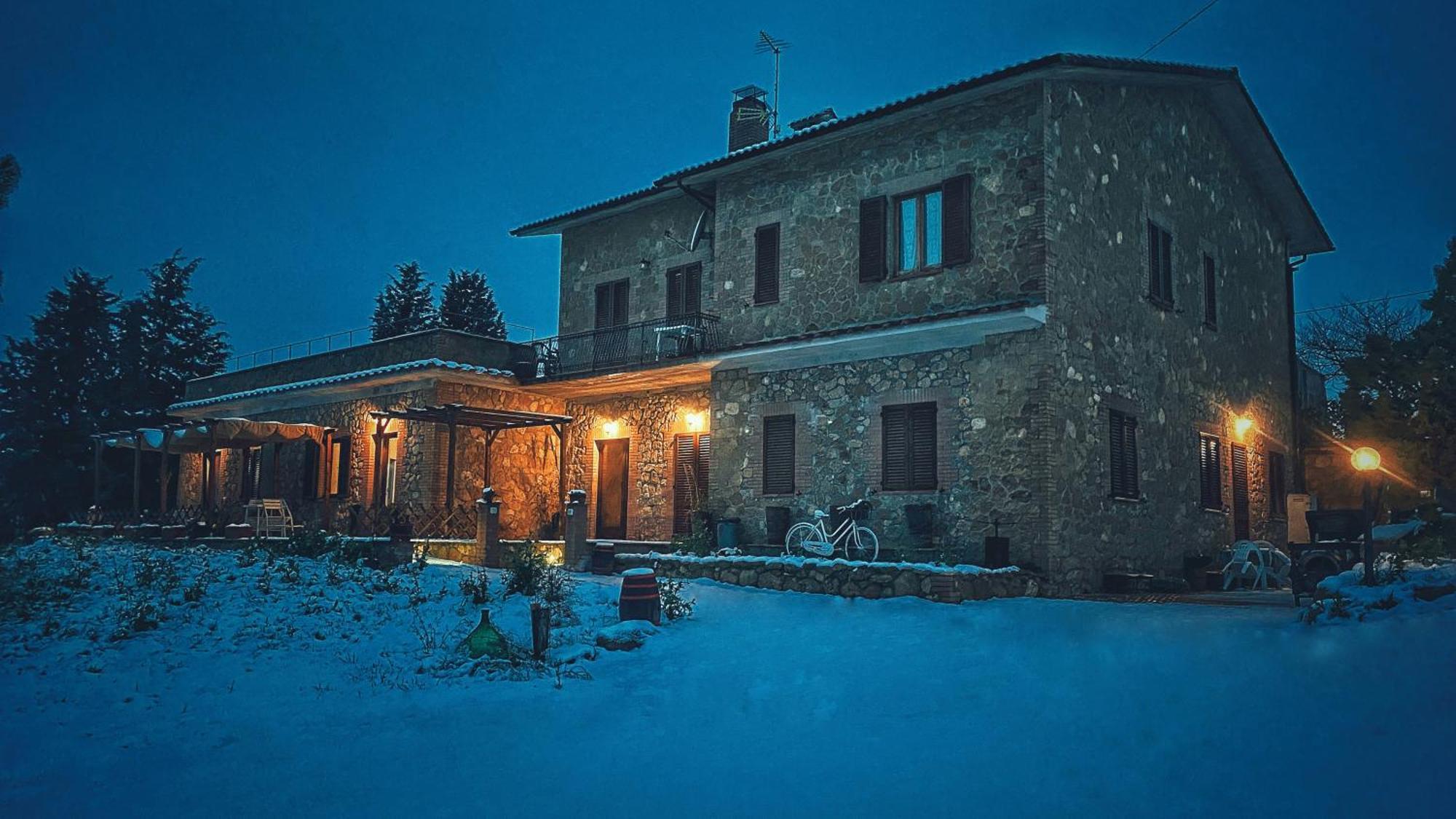 Agriturismo Il Casato - Il Torchio ปีเอนซา ภายนอก รูปภาพ